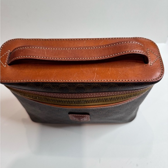 Authentic vintage Celine Macadam toiletry/ make up bag - Picture 5 of 9